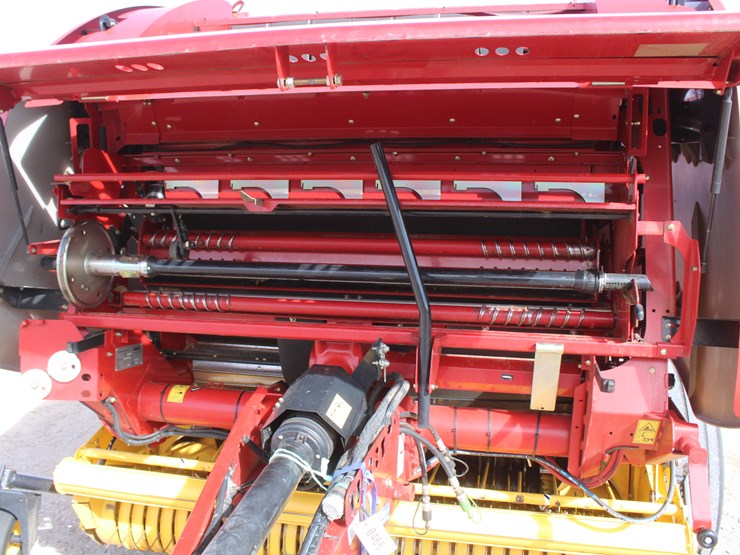 2015-new-holland-roll-belt-560-image-29