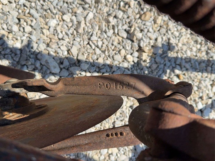 3-bottom-trip-plow-image-16