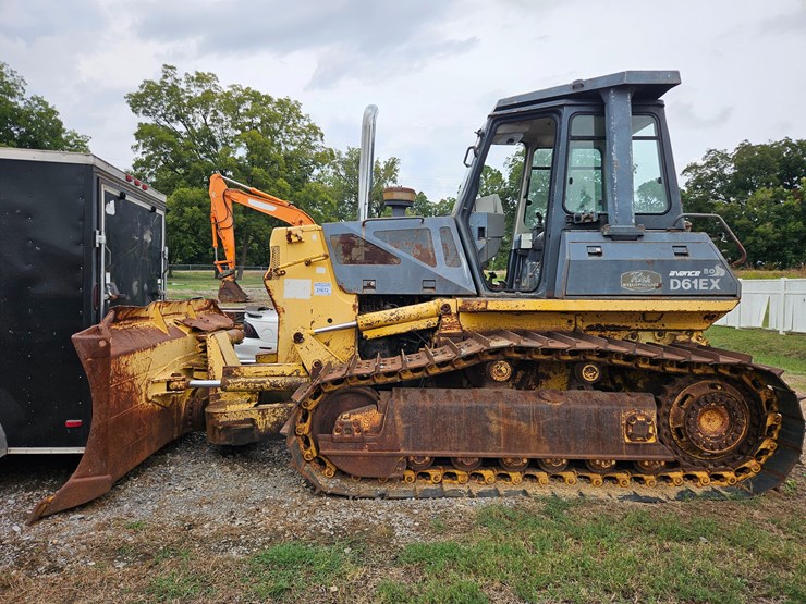 komatsu-d61ex-image-5