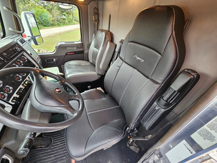 2015-kenworth-t800-image-81