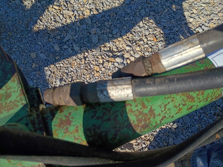 john-deere-12-image-11