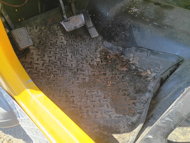 1995-jeep-wrangler-image-29