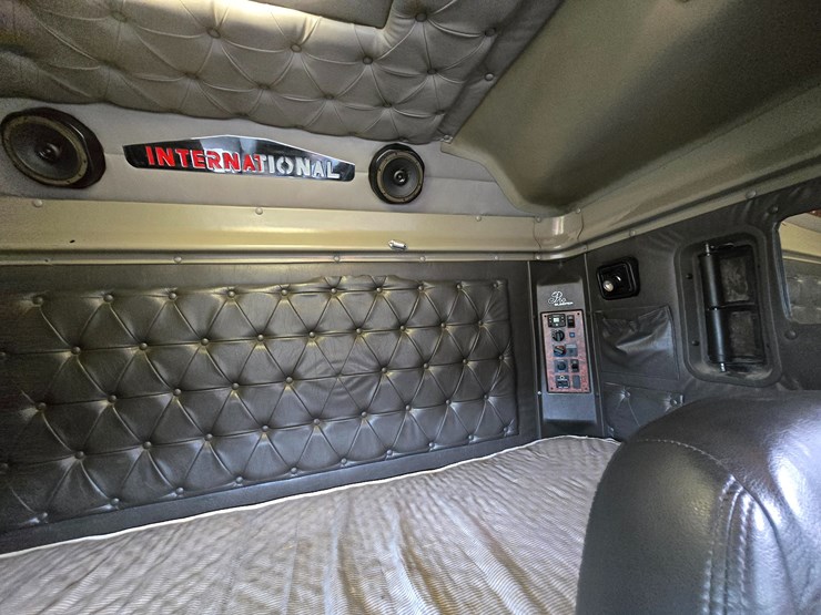1999-international-9400-image-91