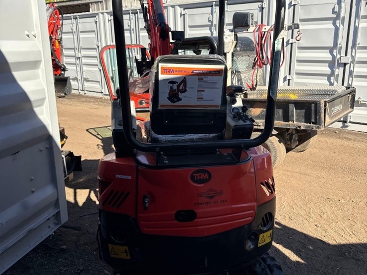 new-tpm-industrial-co-mini-excavator-model-tpm-16-image-3