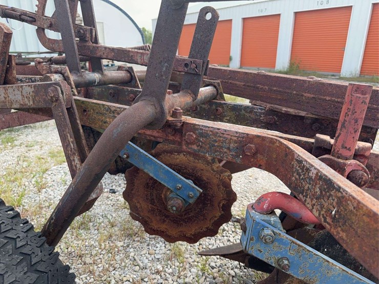 four-bottom-plow-image-29