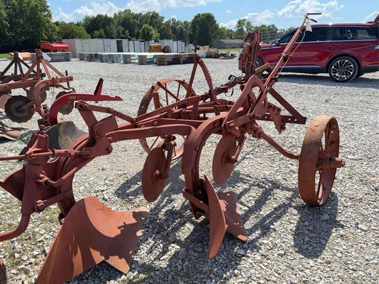 2-bottom-trip-plow-image-16