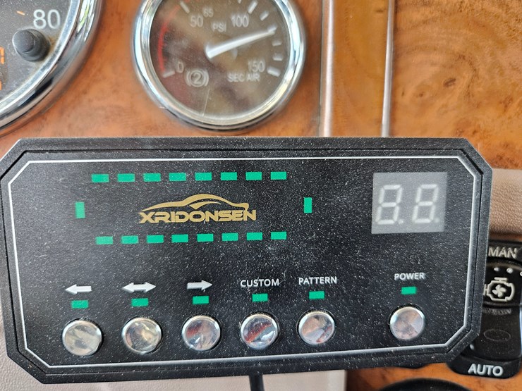 2010-peterbilt-389-image-72