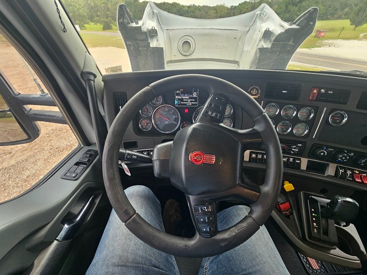 kenworth-t680-image-63