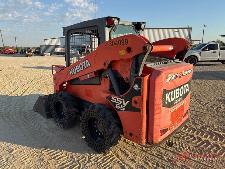 2016-kubota-ssv65-image-3
