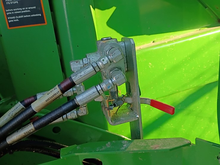2020-john-deere-450m-image-23