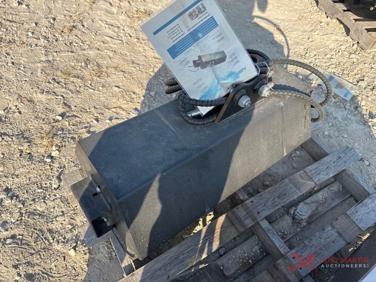 new-iranch-brush-cutter-excavator-attachment-image-2