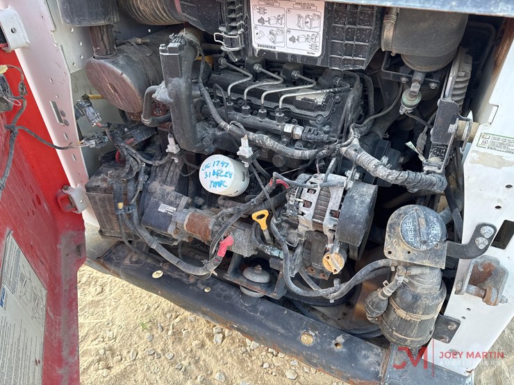2019-bobcat-s570-image-6