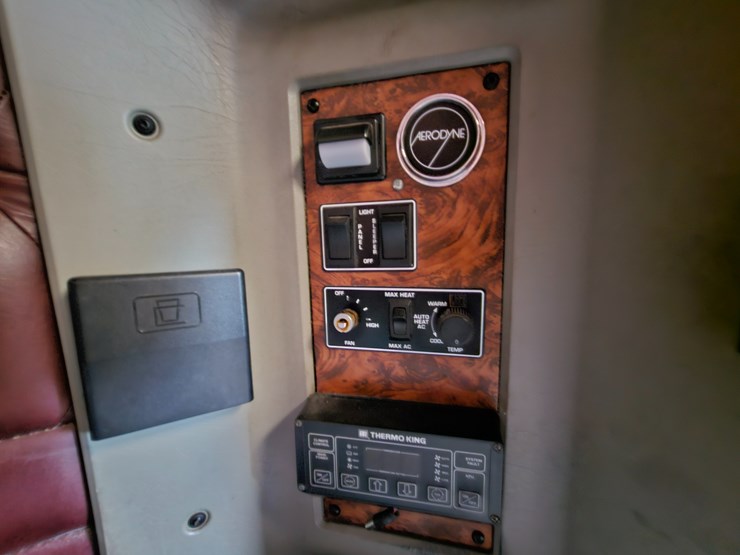 2000-kenworth-w900-image-71