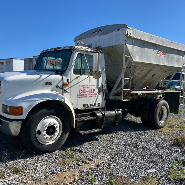 1997 INTERNATIONAL 4700