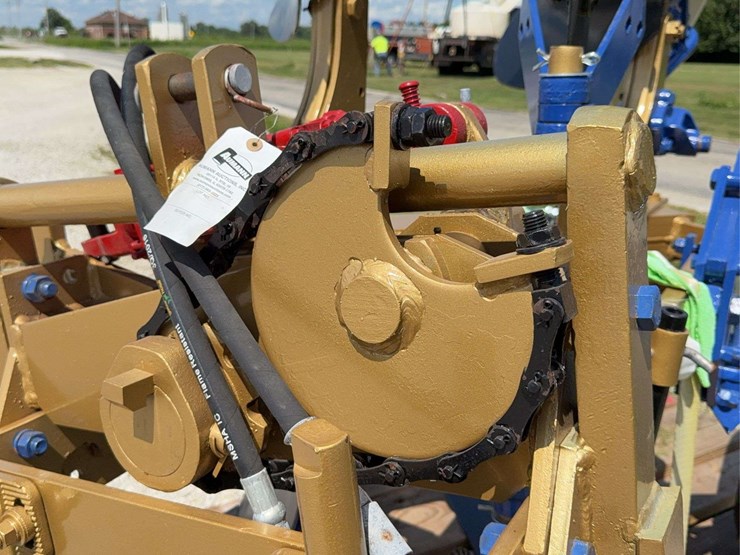 2-bottom-2-way-plow-image-14