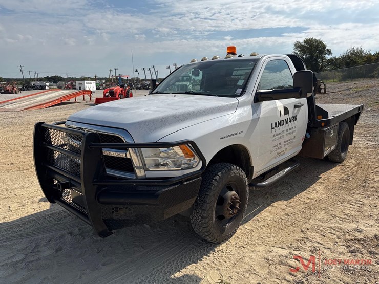 2015-dodge-ram-3500-image-4