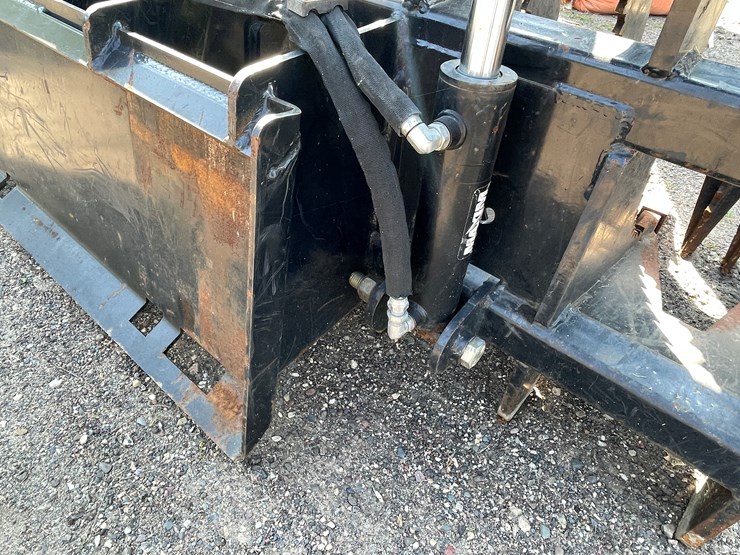 #4304-•-jenkins-86"-skid-steer-mount-heavy-duty-log-grapple-image-11
