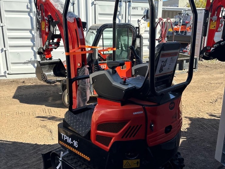 new-tpm-industrial-co-mini-excavator-model-tpm-16-image-4