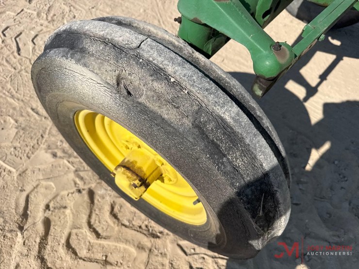 1954-john-deere-70-image-5