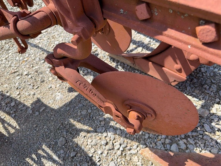 2-bottom-trip-plow-image-9