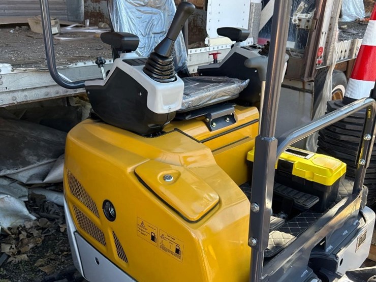 new-sd-lanch-co-diesel-mini-excavator-model-sdle20-image-9