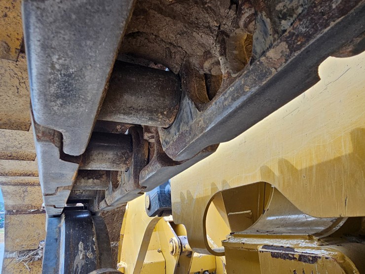 2023-caterpillar-953-image-74