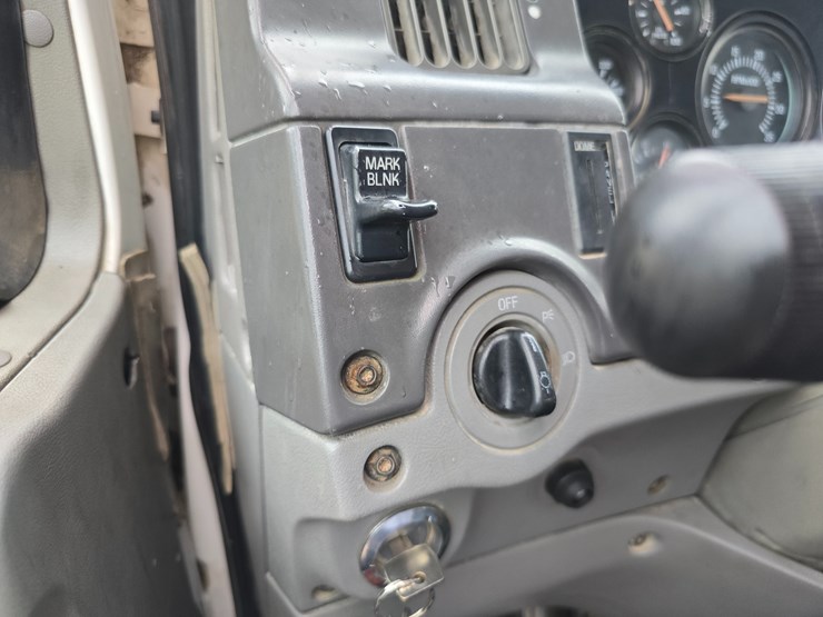 1999-sterling-l9511-image-100