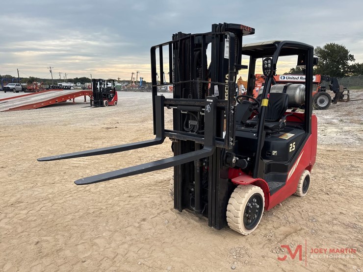 2021-hangcha-cpyd25-xw71f-c-straight-mast-forklift-image-4