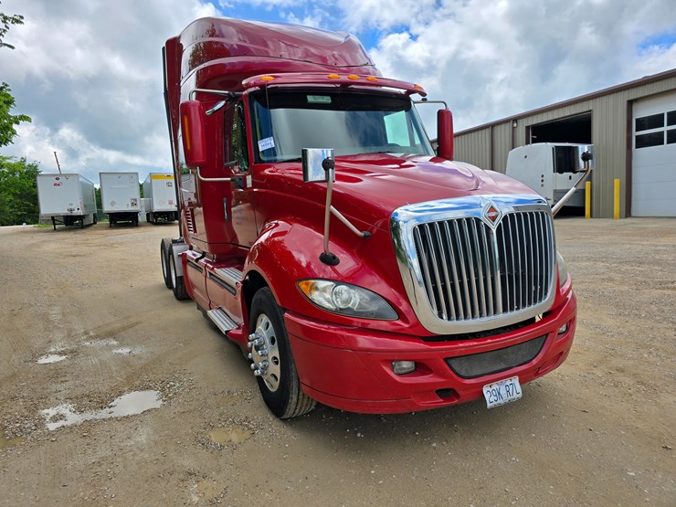 2015-international-prostar-image-35