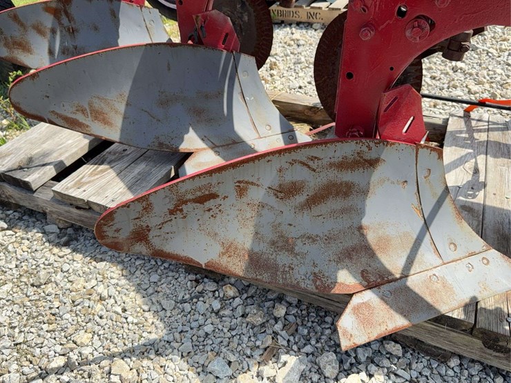3-bottom-semi-mounted-plow-image-17
