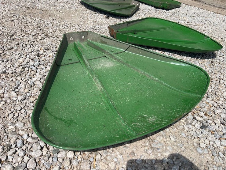 john-deere-clamshell-fenders-image-14