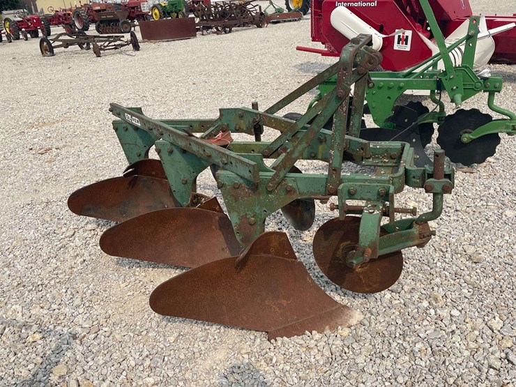 oliver-3-bottom-plow-image-6