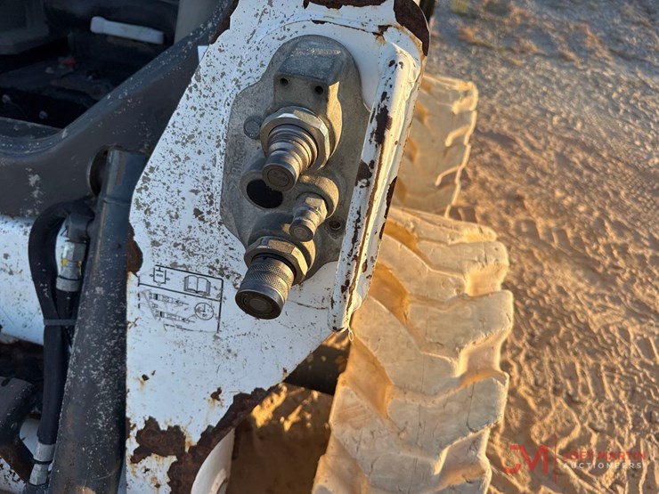 2021-bobcat-s590-image-7