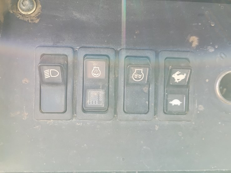 2002-caterpillar-953c-image-61