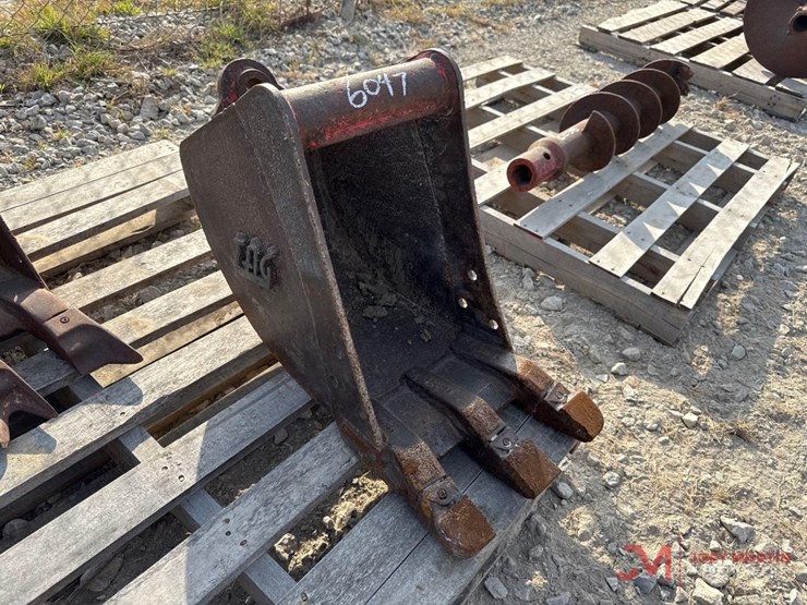 tag-12"-excavator-tooth-bucket-image-1