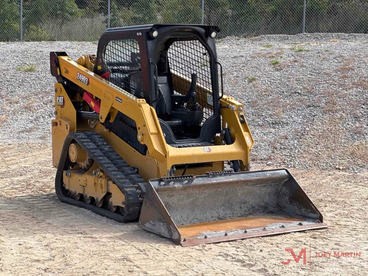 2022-caterpillar-249d3-image-1