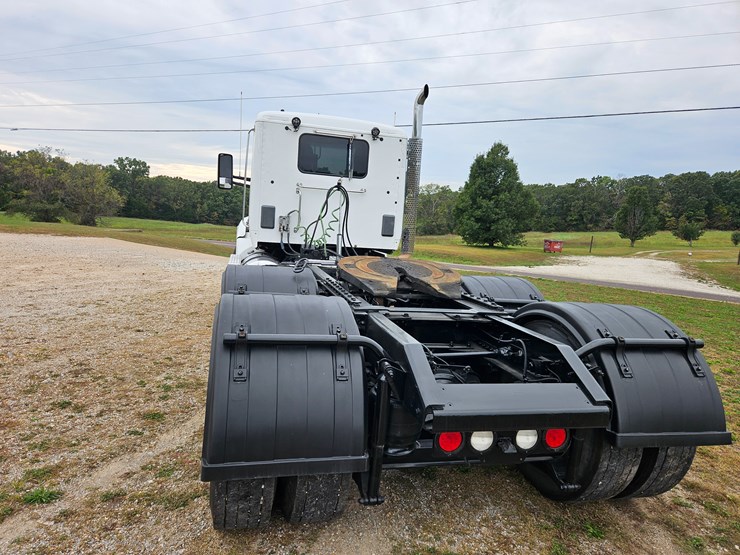 kenworth-t680-image-12