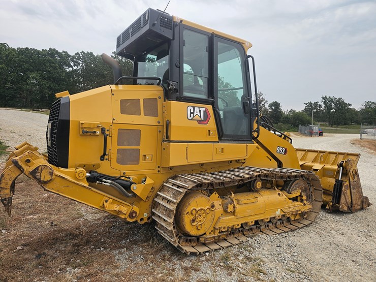 2023-caterpillar-953-image-16