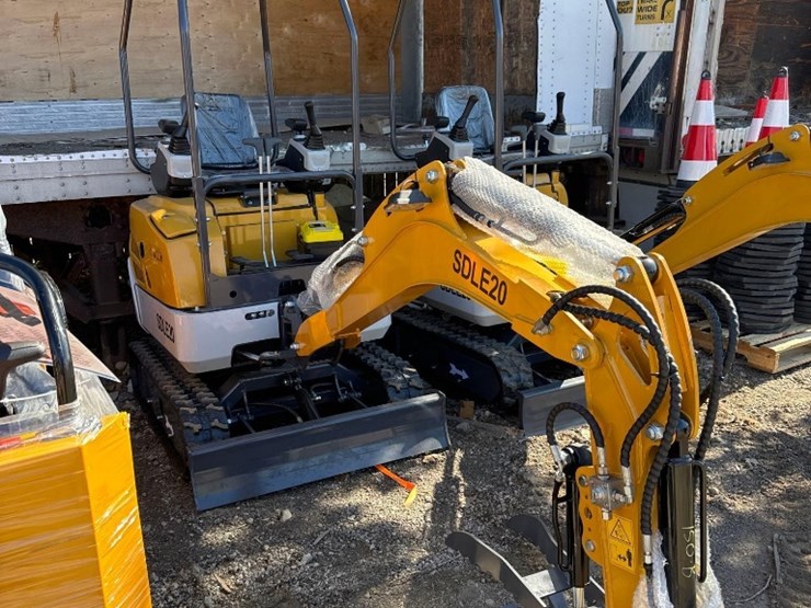 new-sd-lanch-co-diesel-mini-excavator-model-sdle20-image-3