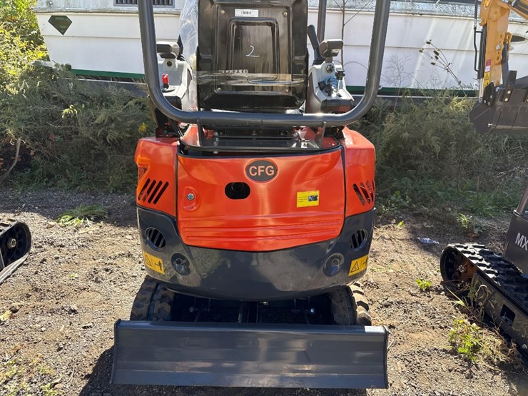 new-cfg-industrial-co-mini-excavator-model-qk20r-image-5