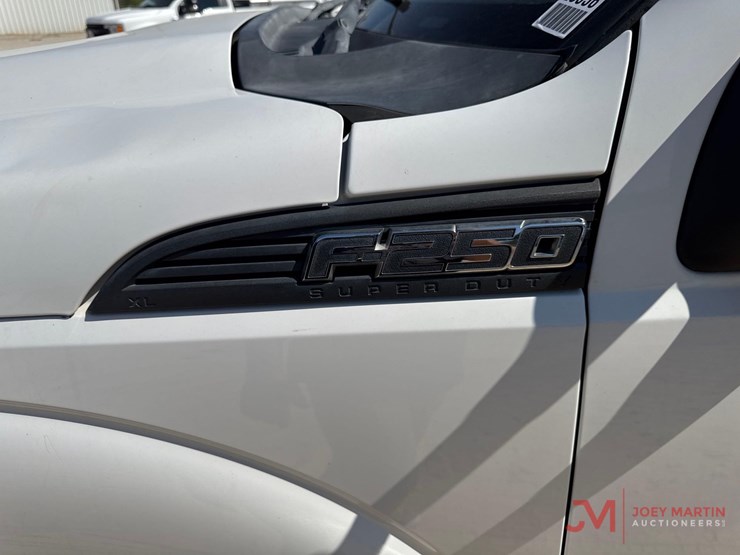 2015-ford-f250-xl-image-6