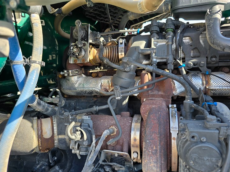 2019-peterbilt-567-image-66