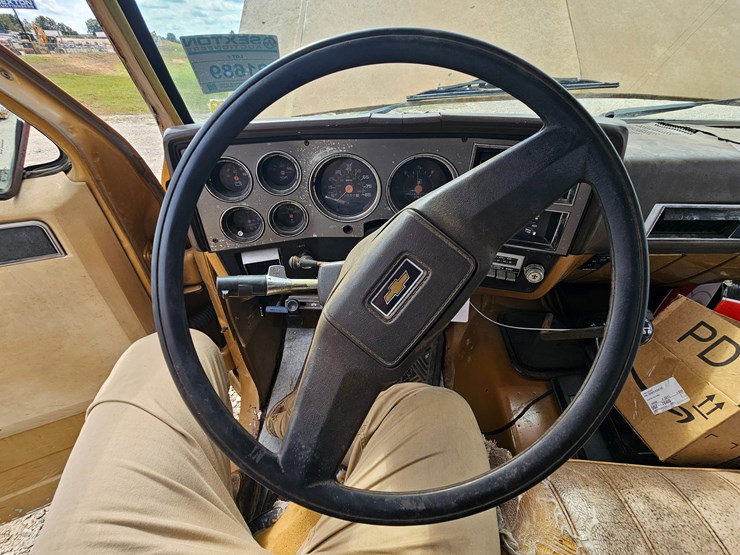 1984-chevrolet-k10-image-44