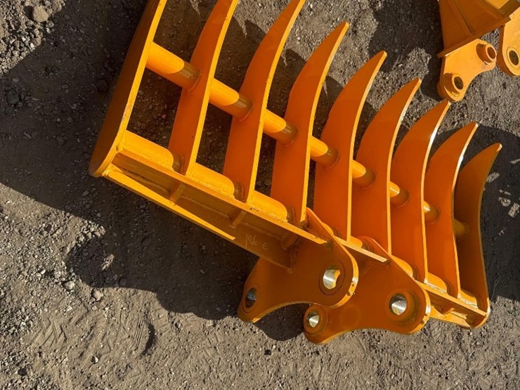 caterpillar-305-image-3