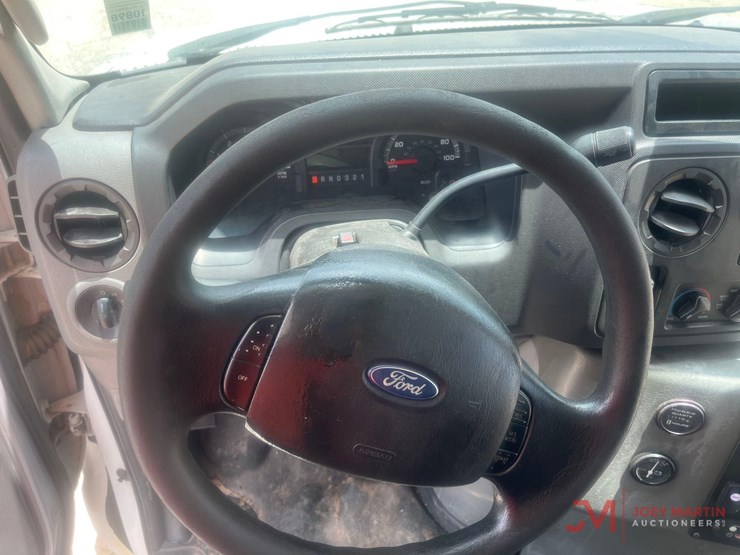 2010-ford-e450-sd-image-8