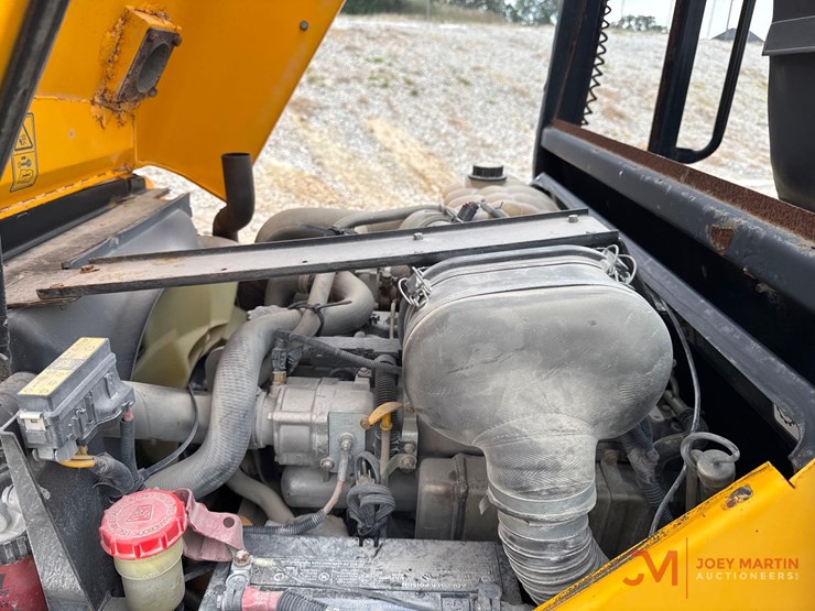 2018-jcb-930-image-10