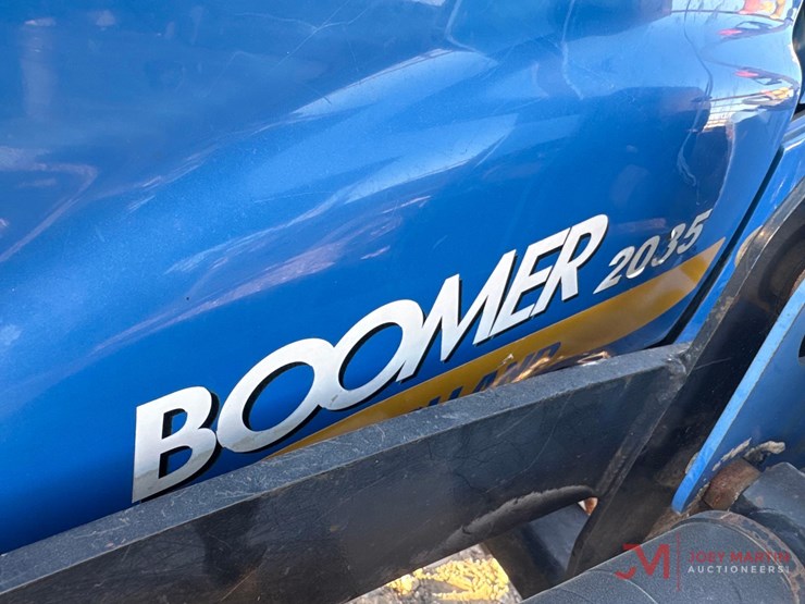 new-holland-boomer-2035-image-7