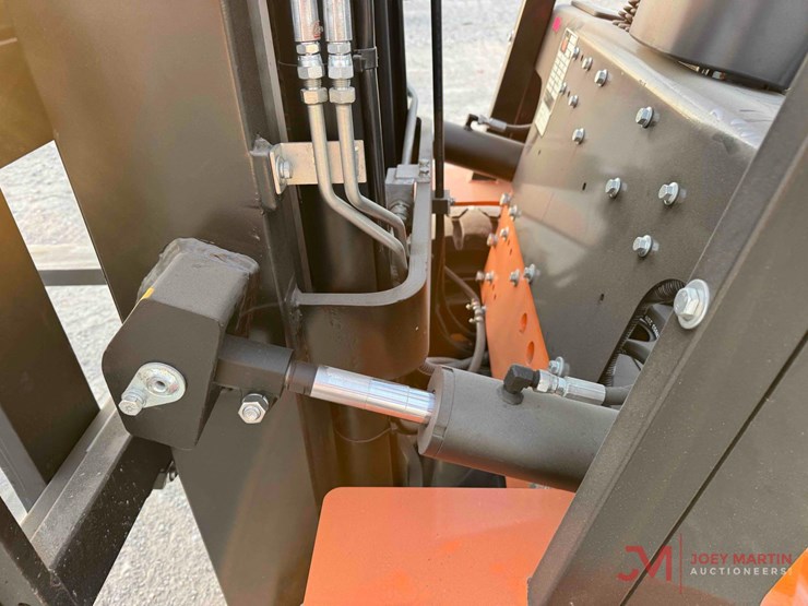 new/unused-e-picker-model-efl30-189-electric-forklift-image-7