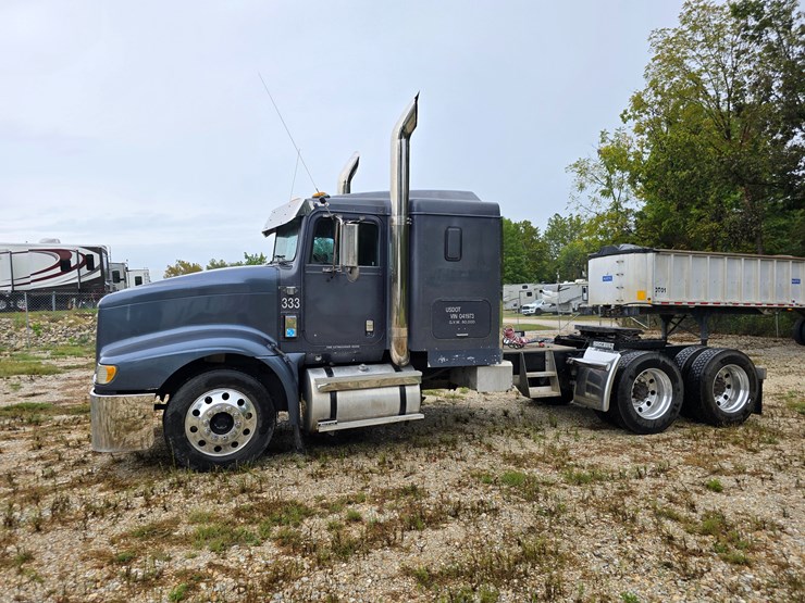 1999-international-9400-image-8