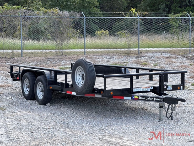 2024-custom-trailer-image-1